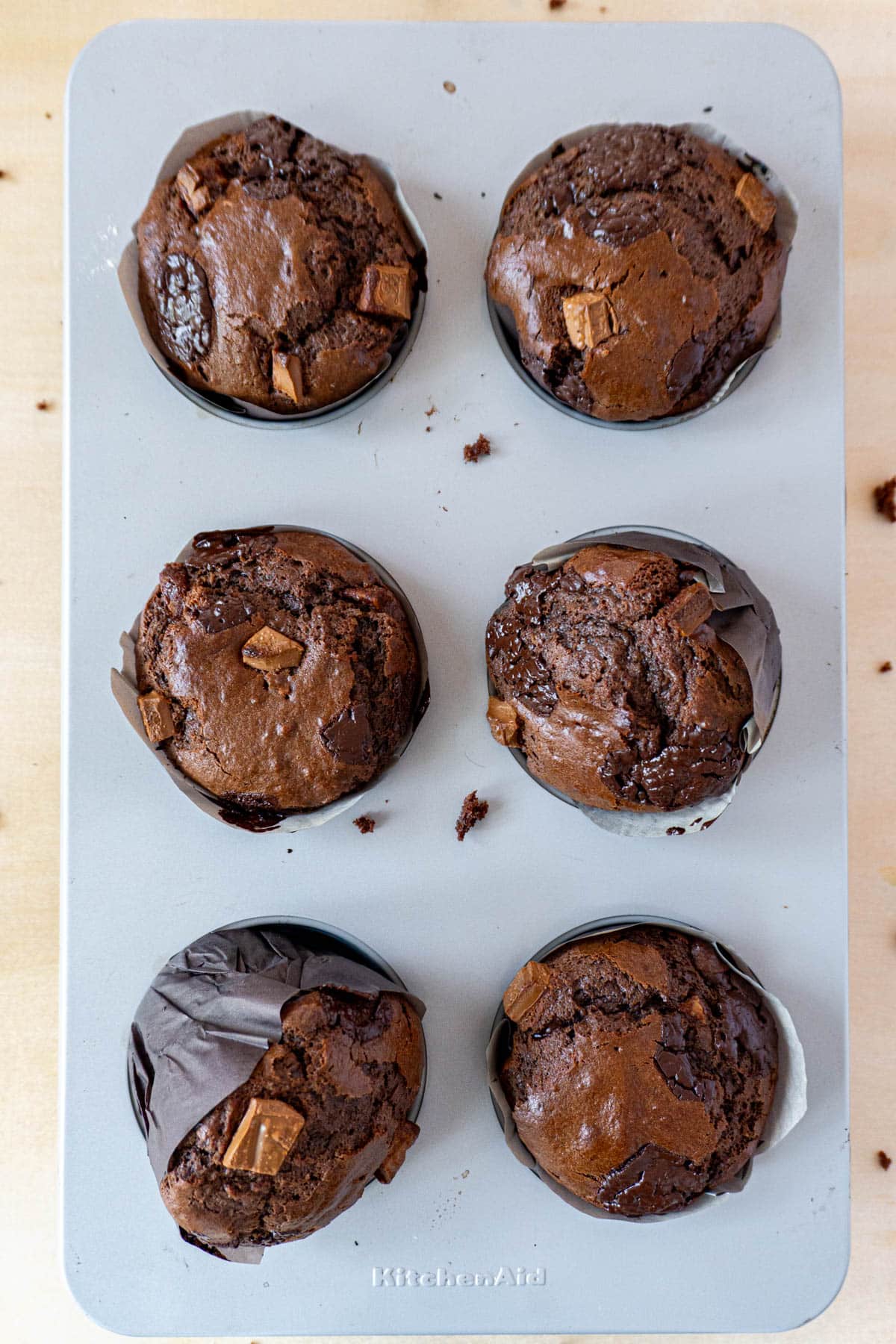 6 jumbo chocolate muffins in a pan