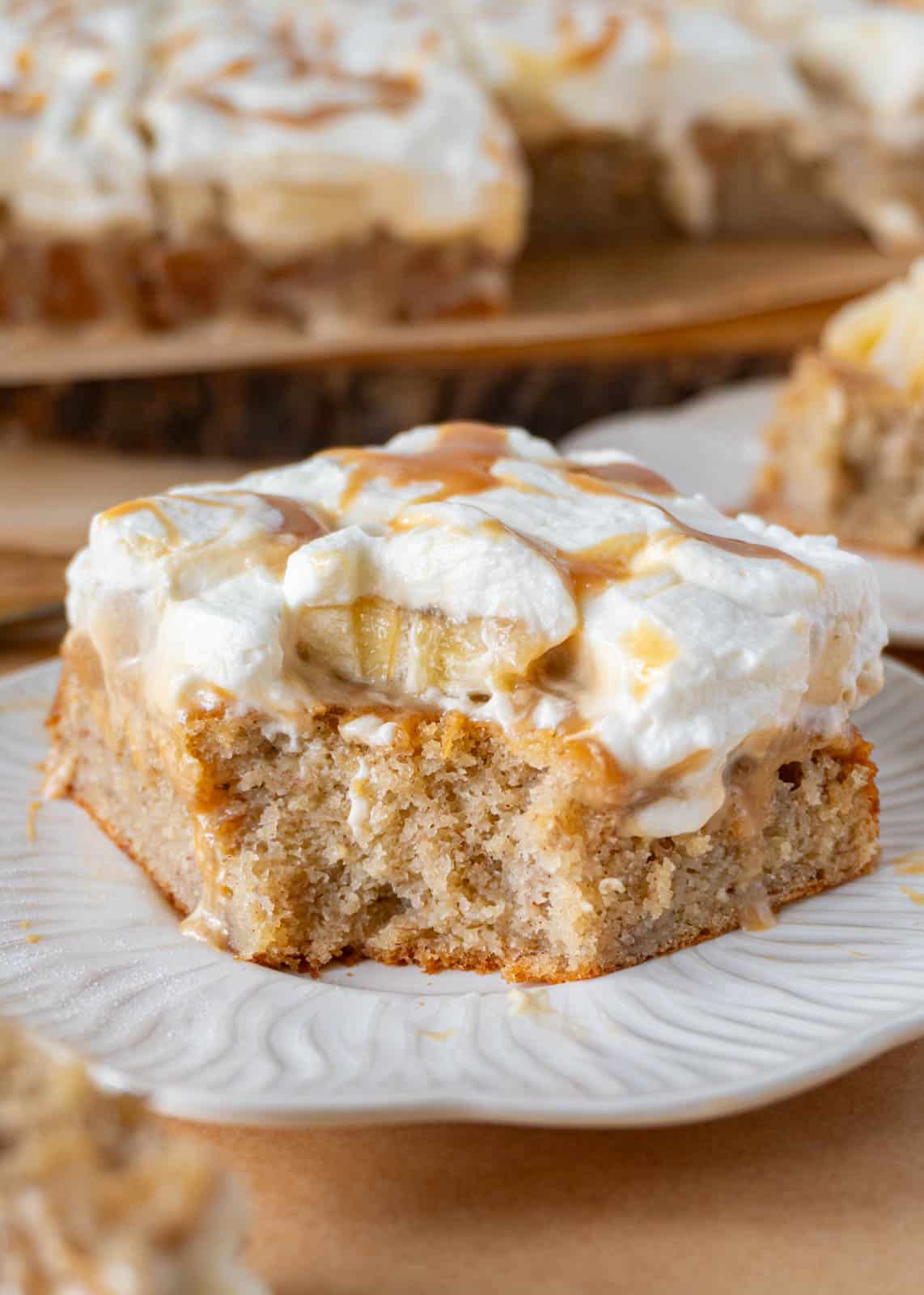 banoffee cake slice in a white plate