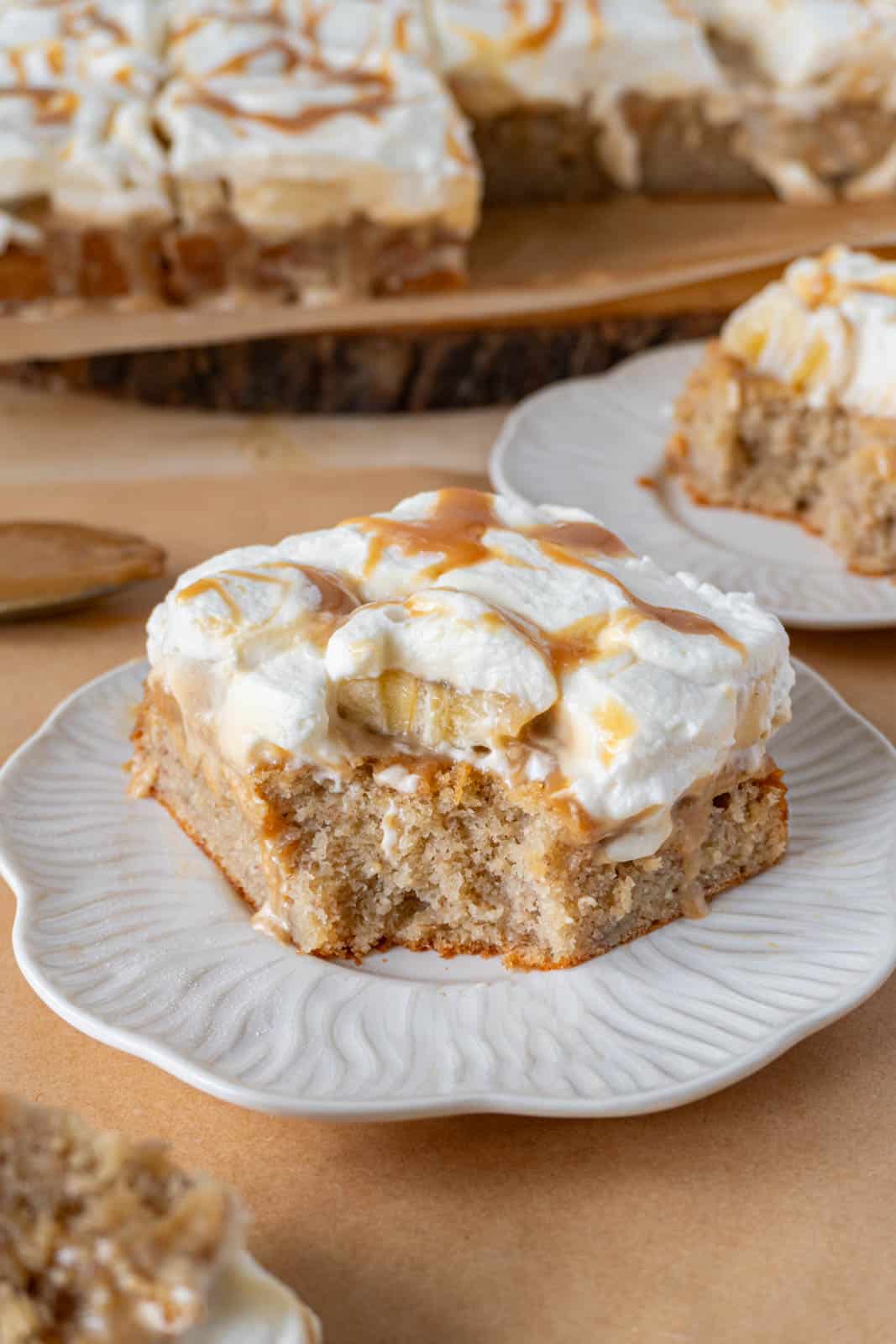 banoffee cake slice in a white plate